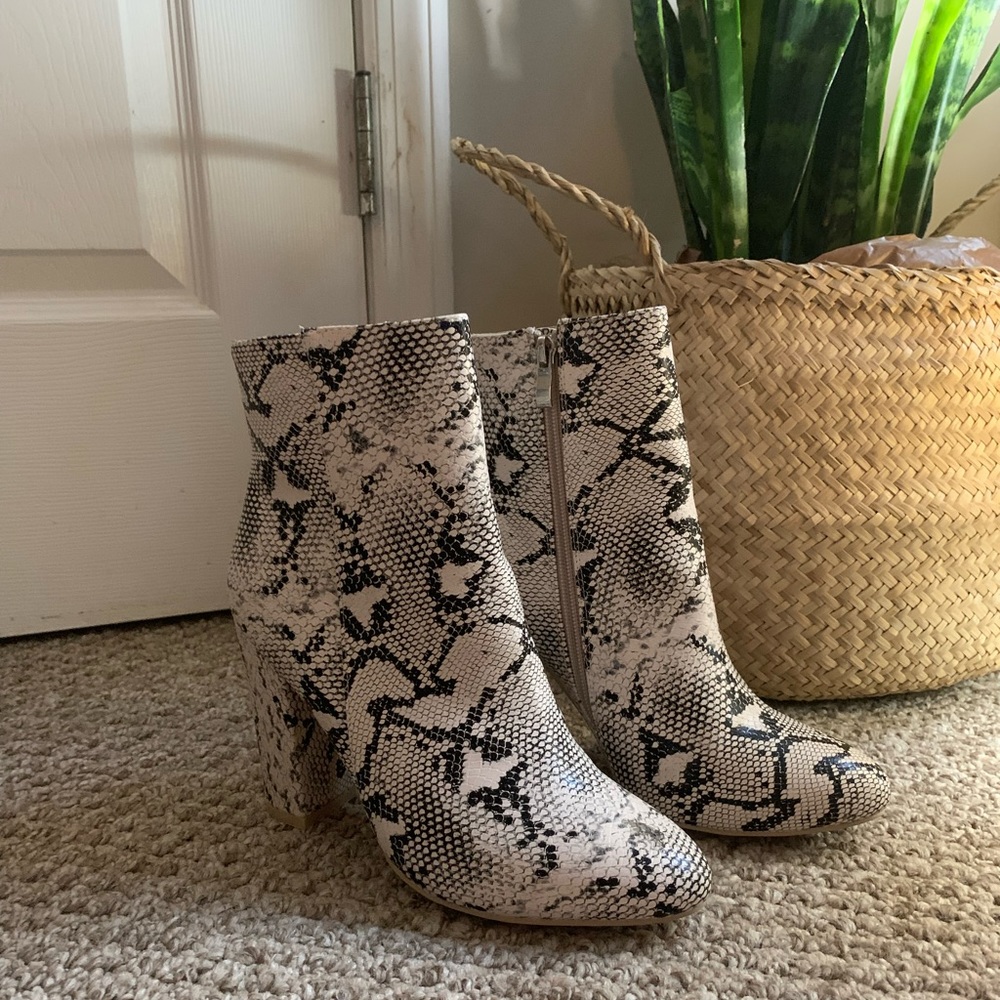 pretty little thing snake wide fit behati block heeled ankle boots size 8